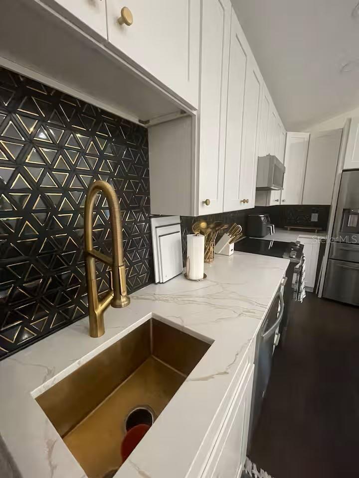 4 Cardinal Drive Property Photo 5