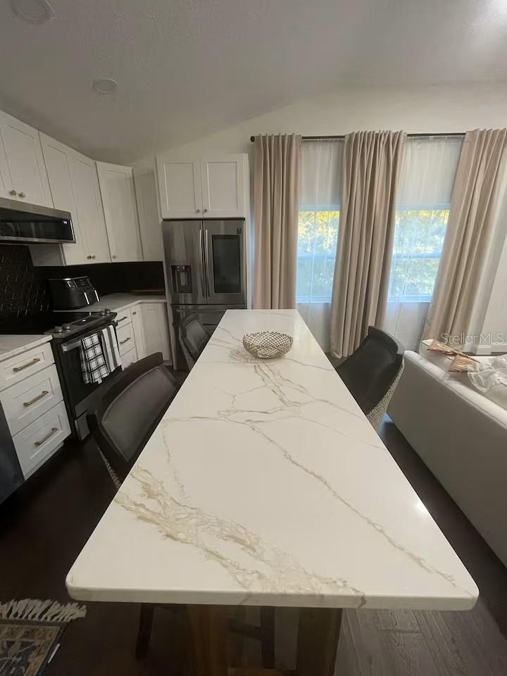 4 Cardinal Drive Property Photo 9