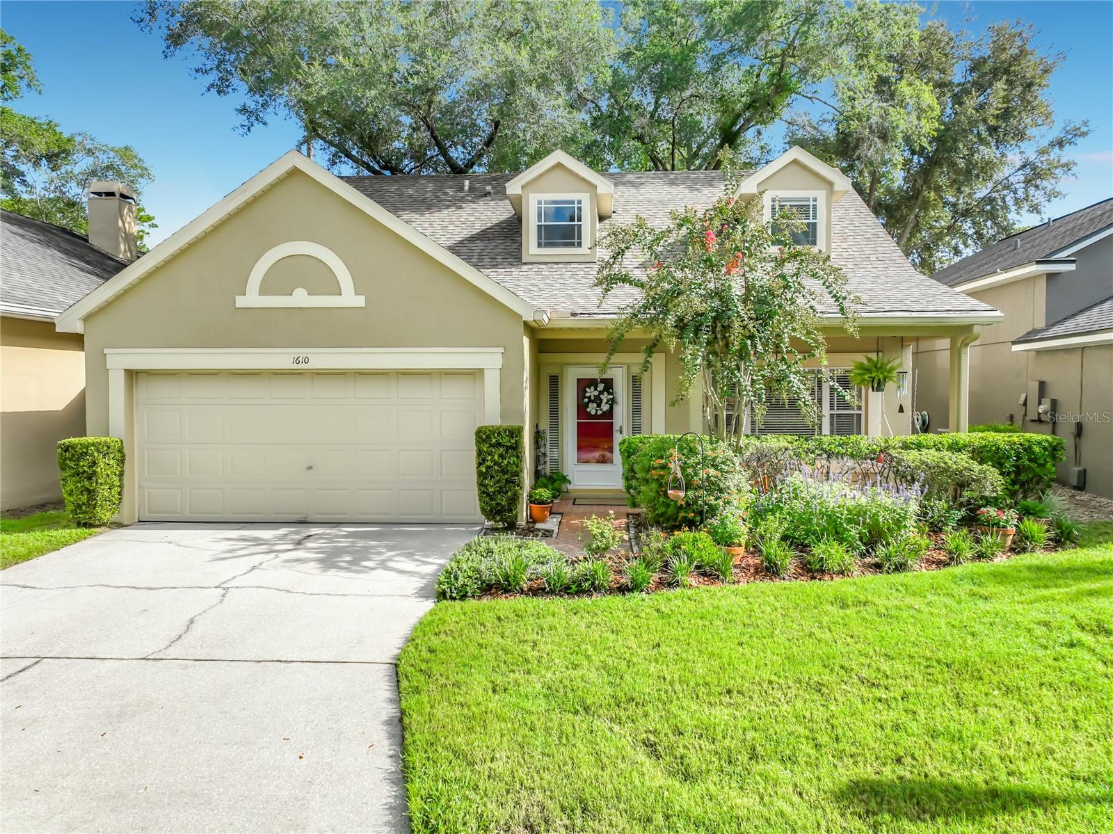 1610 Fox Glen Court Property Photo 1