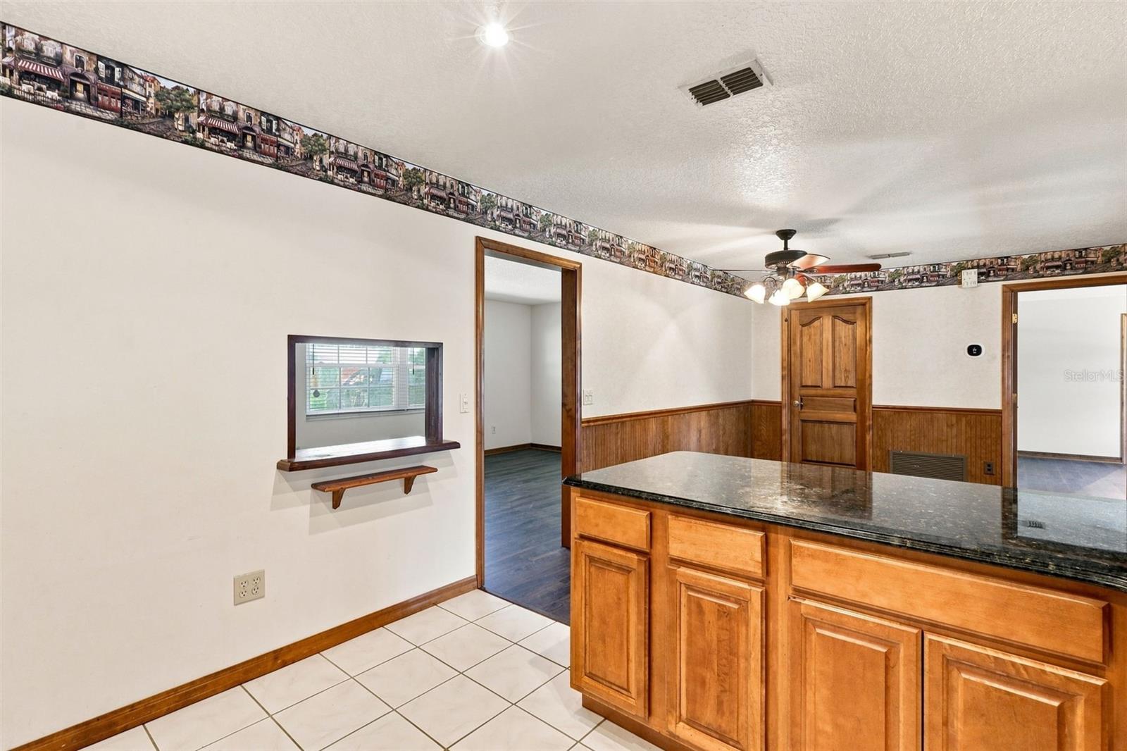 625 Pearl Rd Property Photo 12