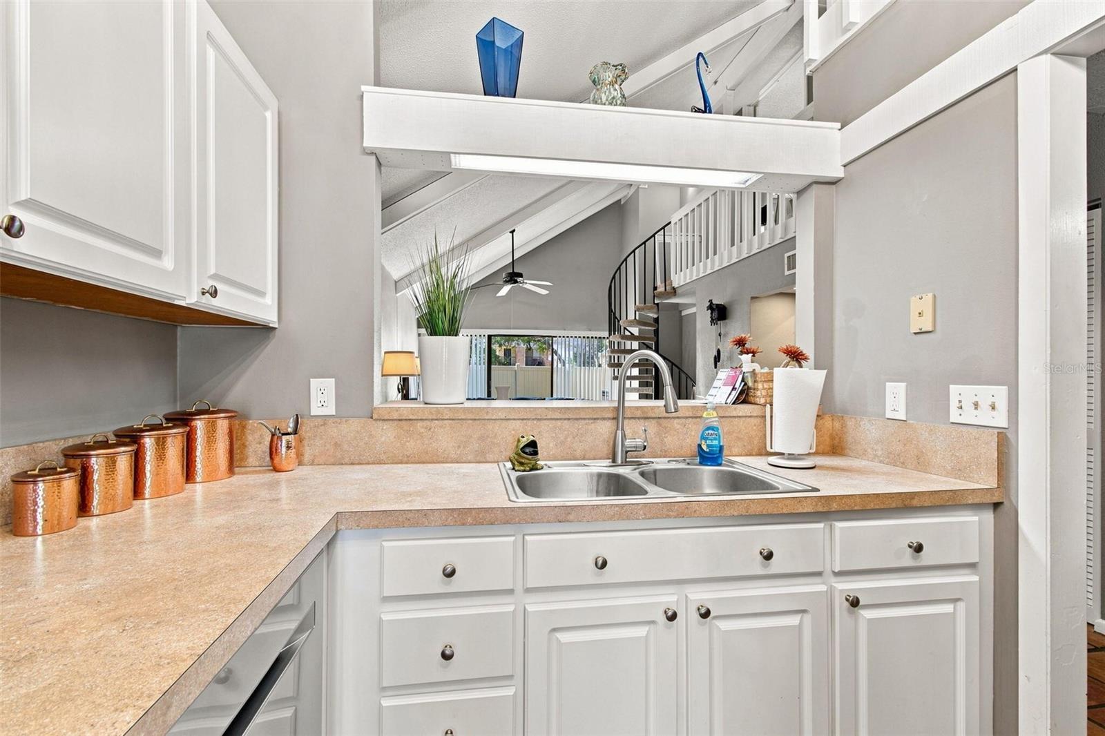 4130 Muriel Pl #5-c Property Photo 5