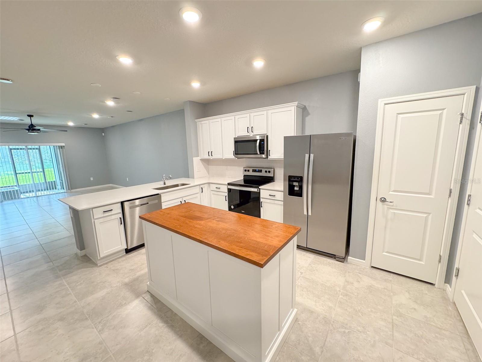 1725 Delightful Dr Property Photo 4