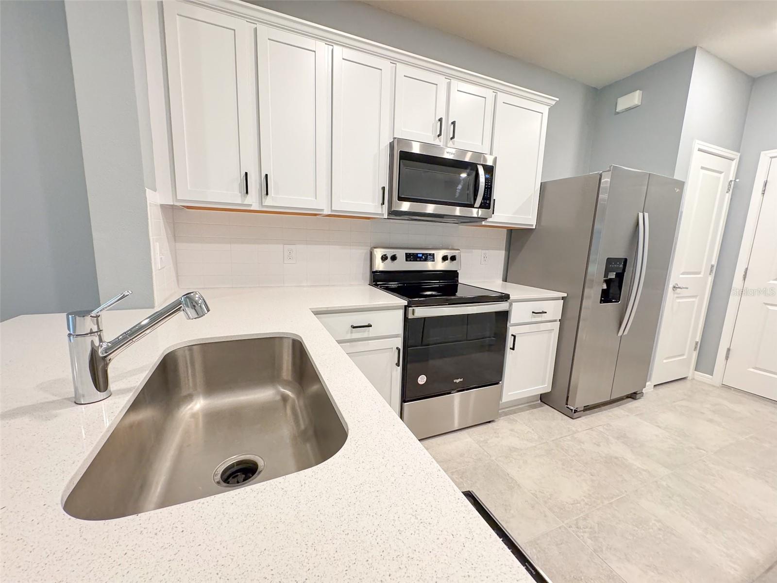 1725 Delightful Dr Property Photo 6