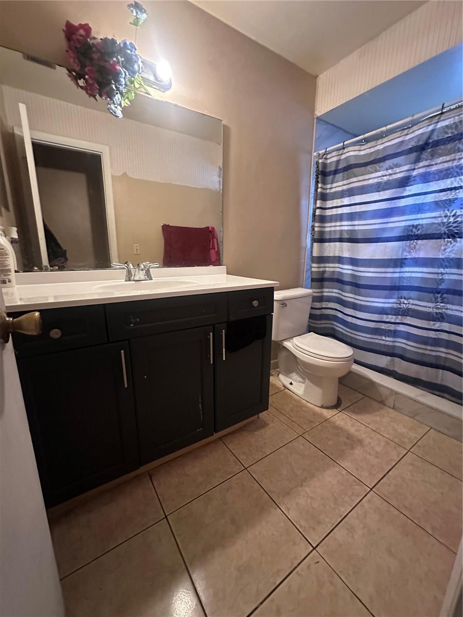 1827 Applewood Ct Property Photo 6