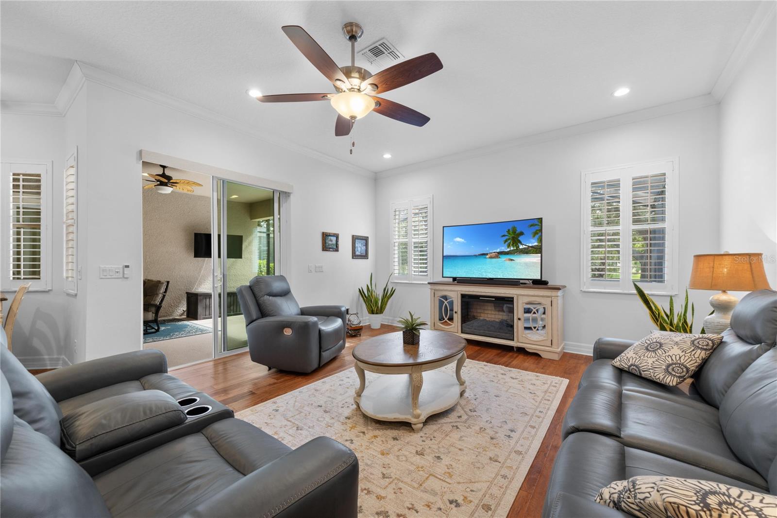 6243 Andreozzi Ln Property Photo 6