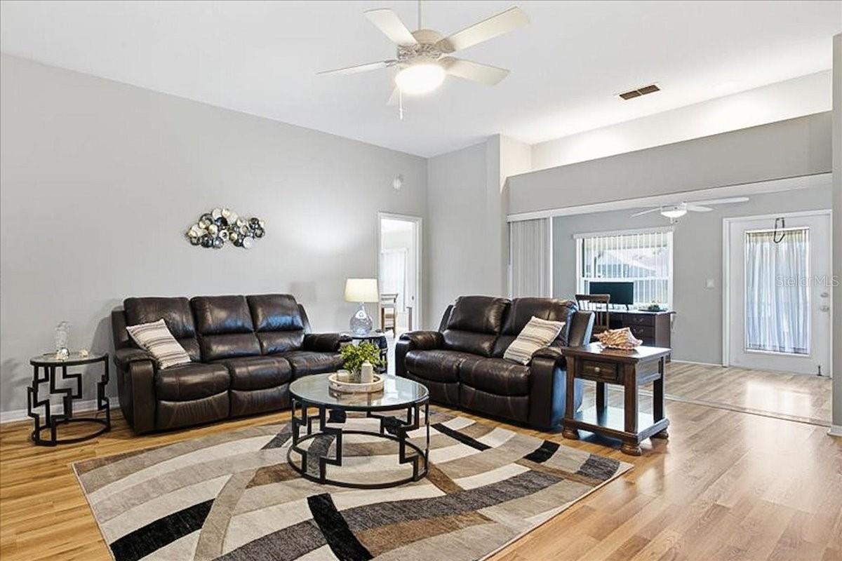 440 Sweetwater Way Property Photo 4