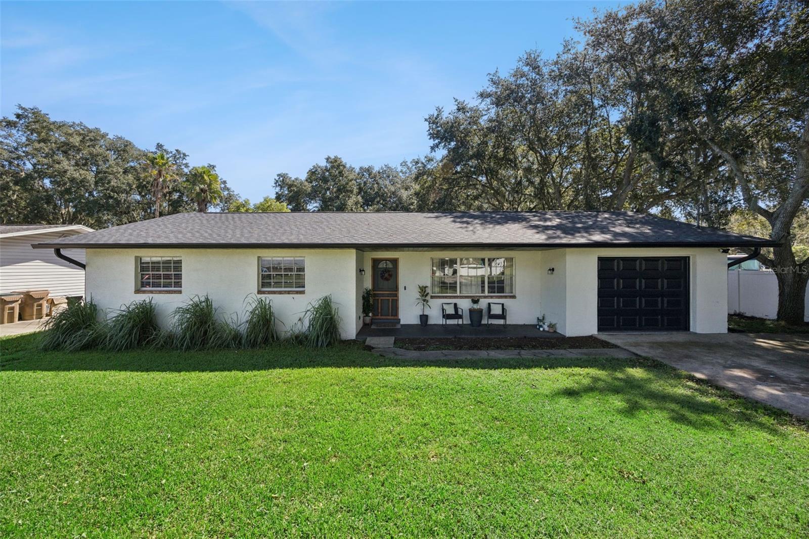 27544 Lisa Dr Property Photo 1