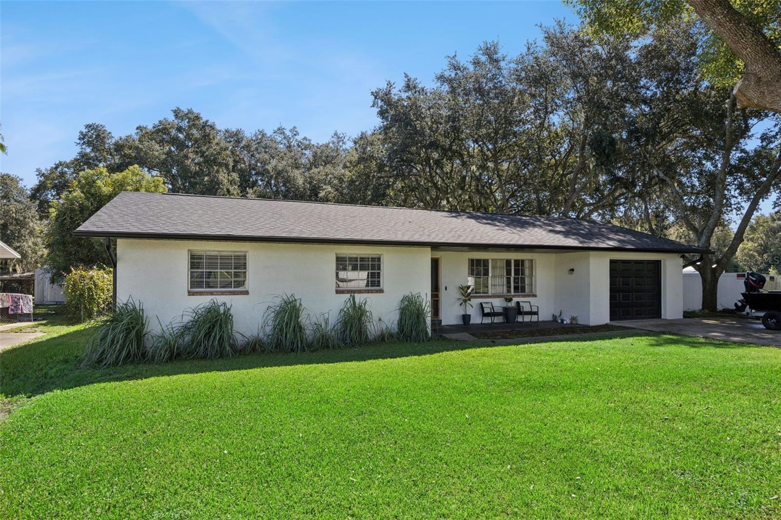 27544 Lisa Dr Property Photo 2