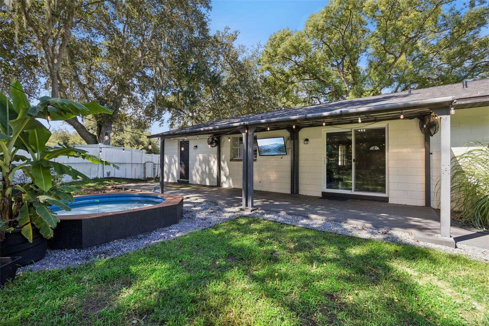 27544 Lisa Dr Property Photo 27