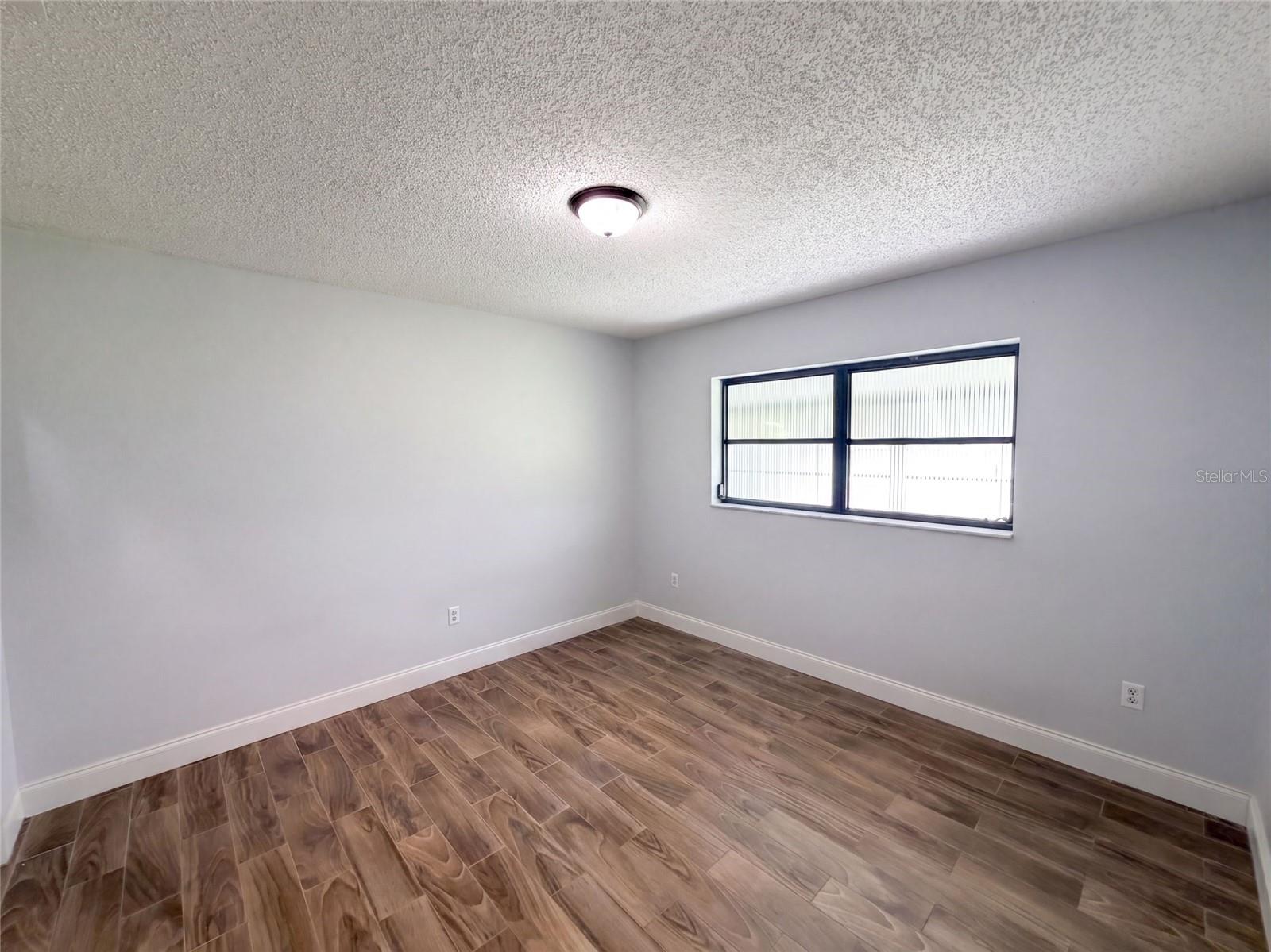 15 Shumard Ct E Property Photo 8