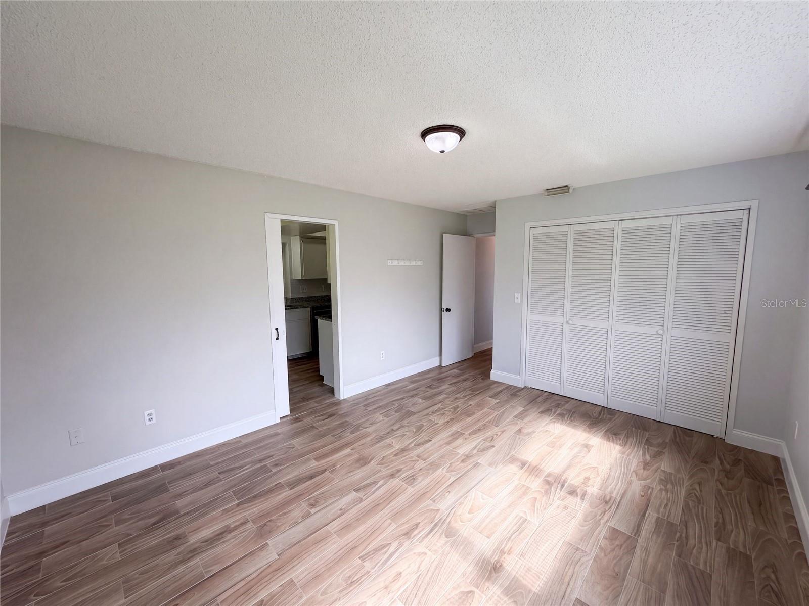 15 Shumard Ct E Property Photo 9