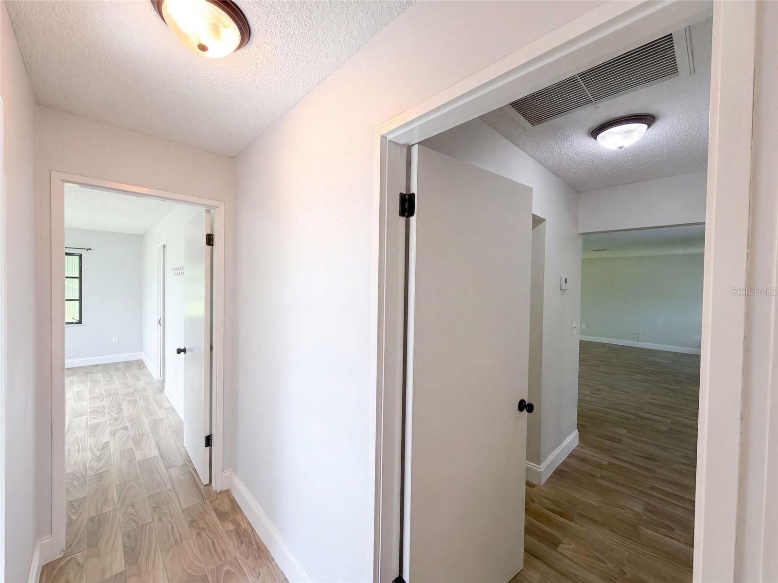 15 Shumard Ct E Property Photo 17