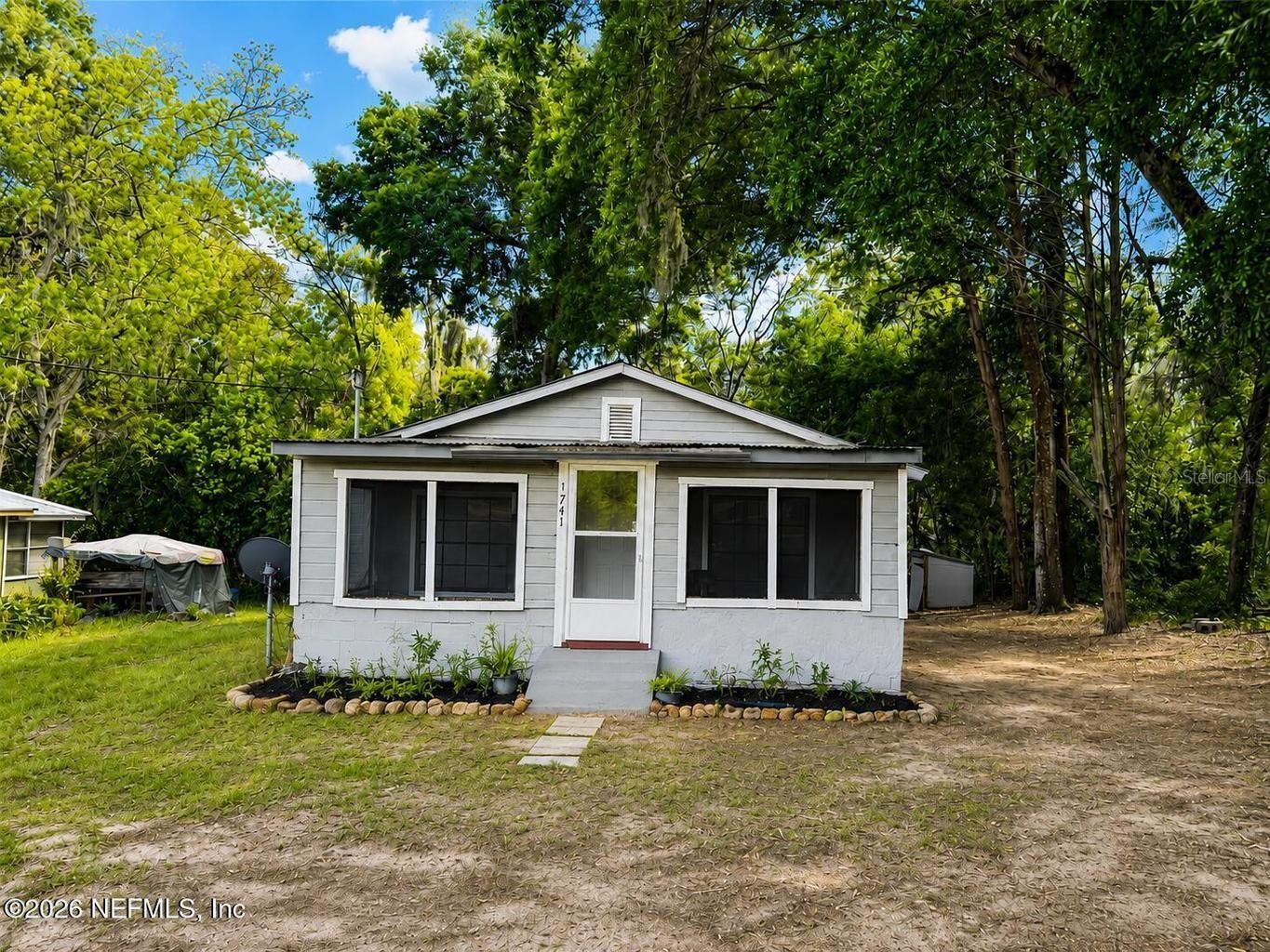 1741 State Road 20 Property Photo 1