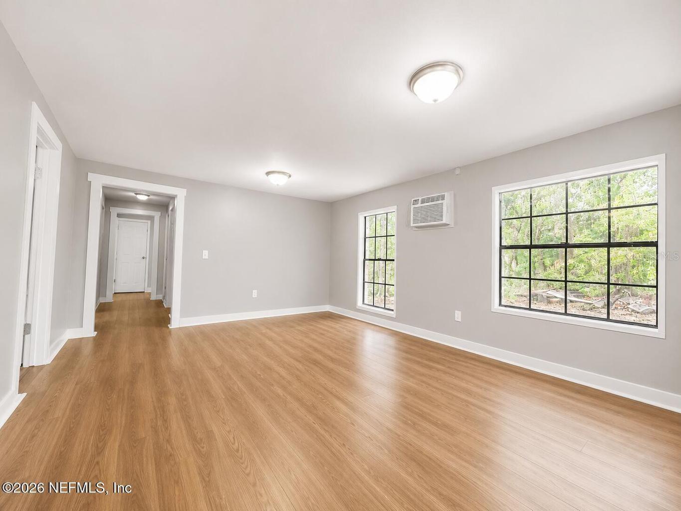 1741 State Road 20 Property Photo 2