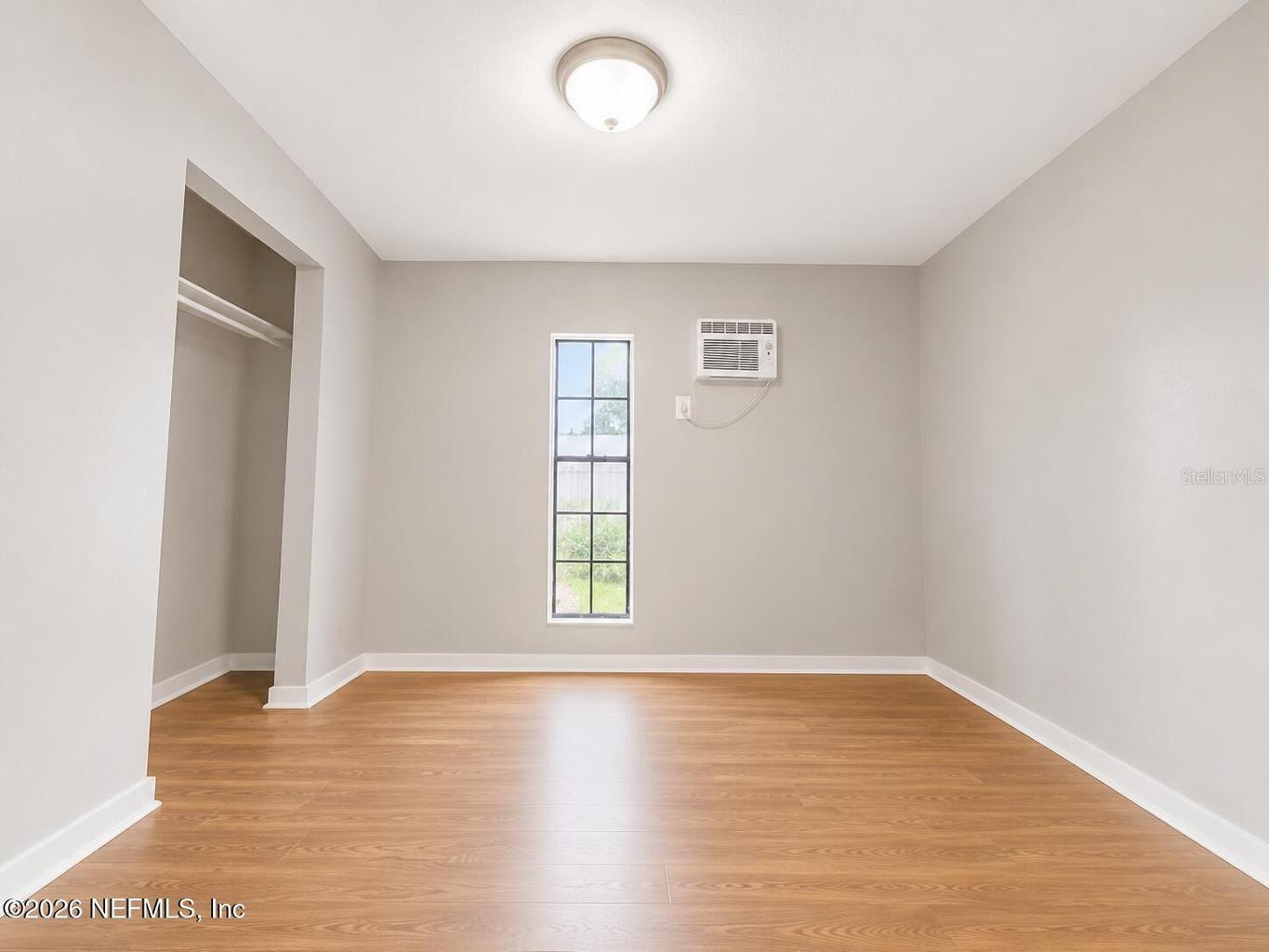 1741 State Road 20 Property Photo 8