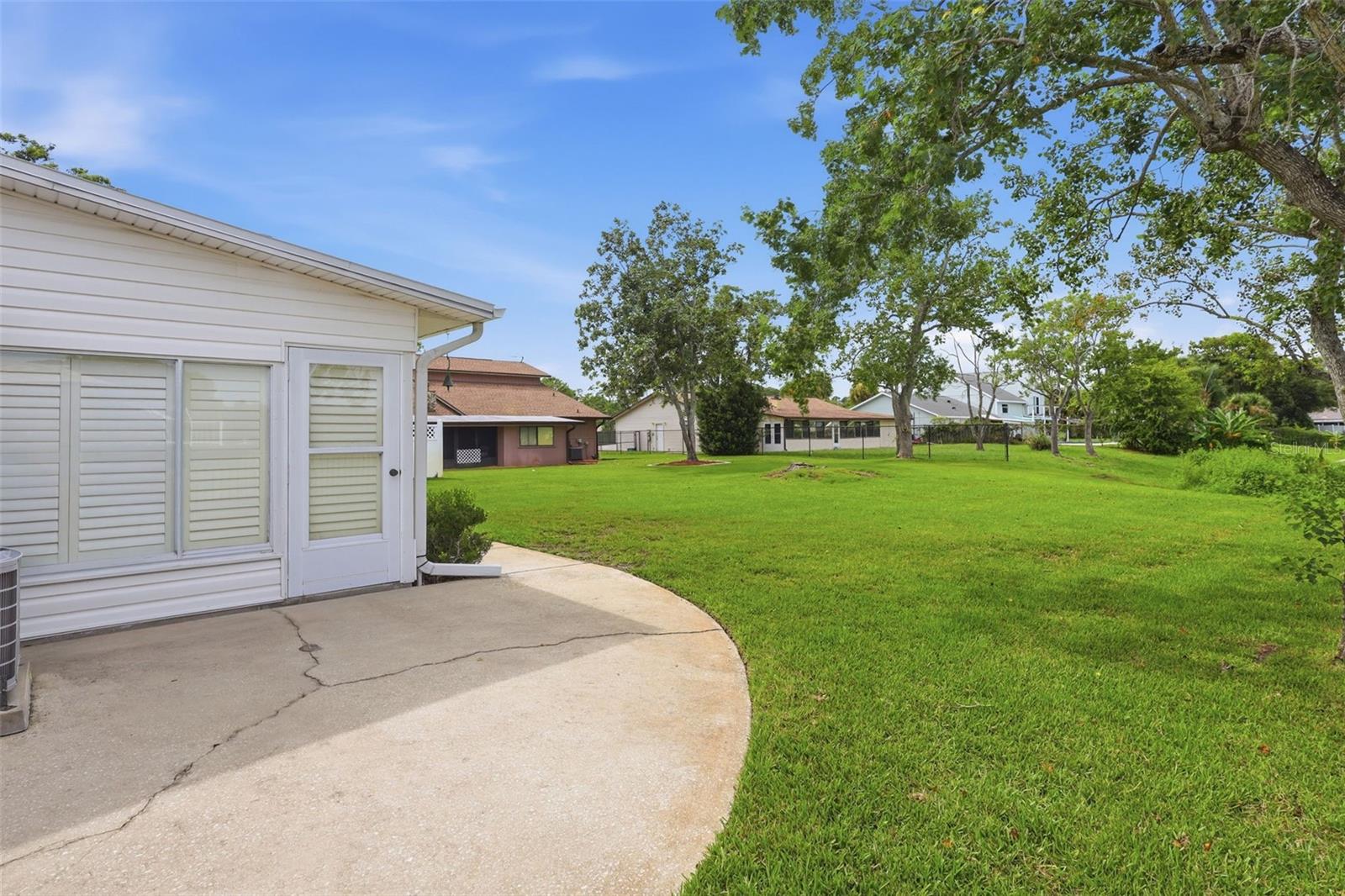 114 Springwood Dr Property Photo 42