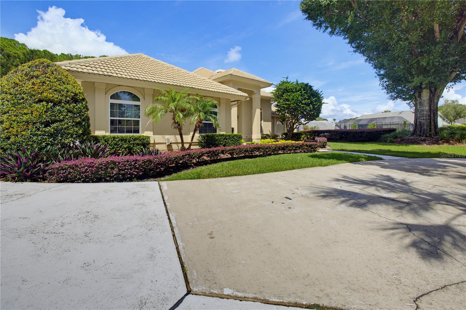 328 Tersas Ct Property Photo 2