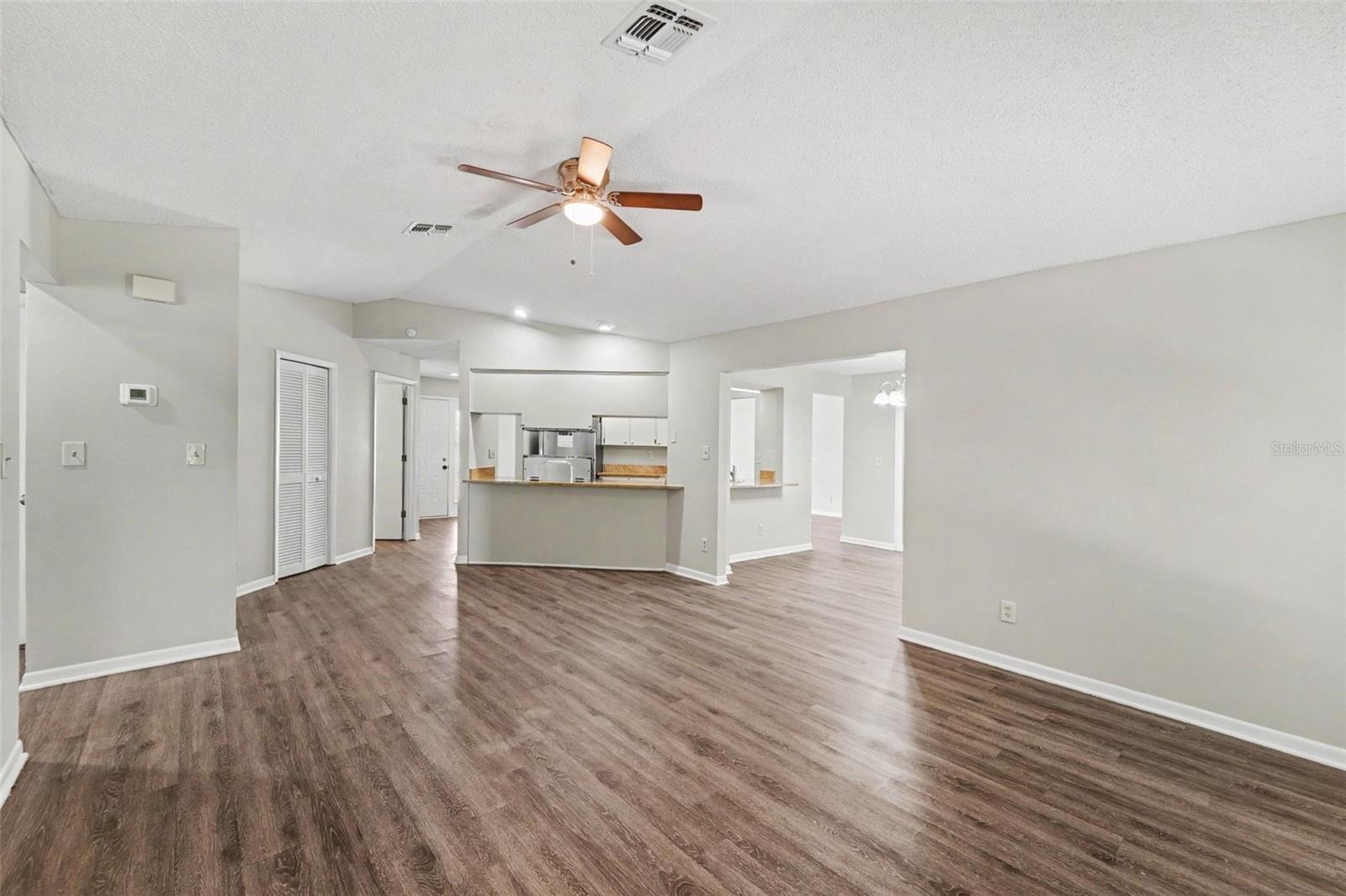 4386 Craigdarragh Ave Property Photo 6