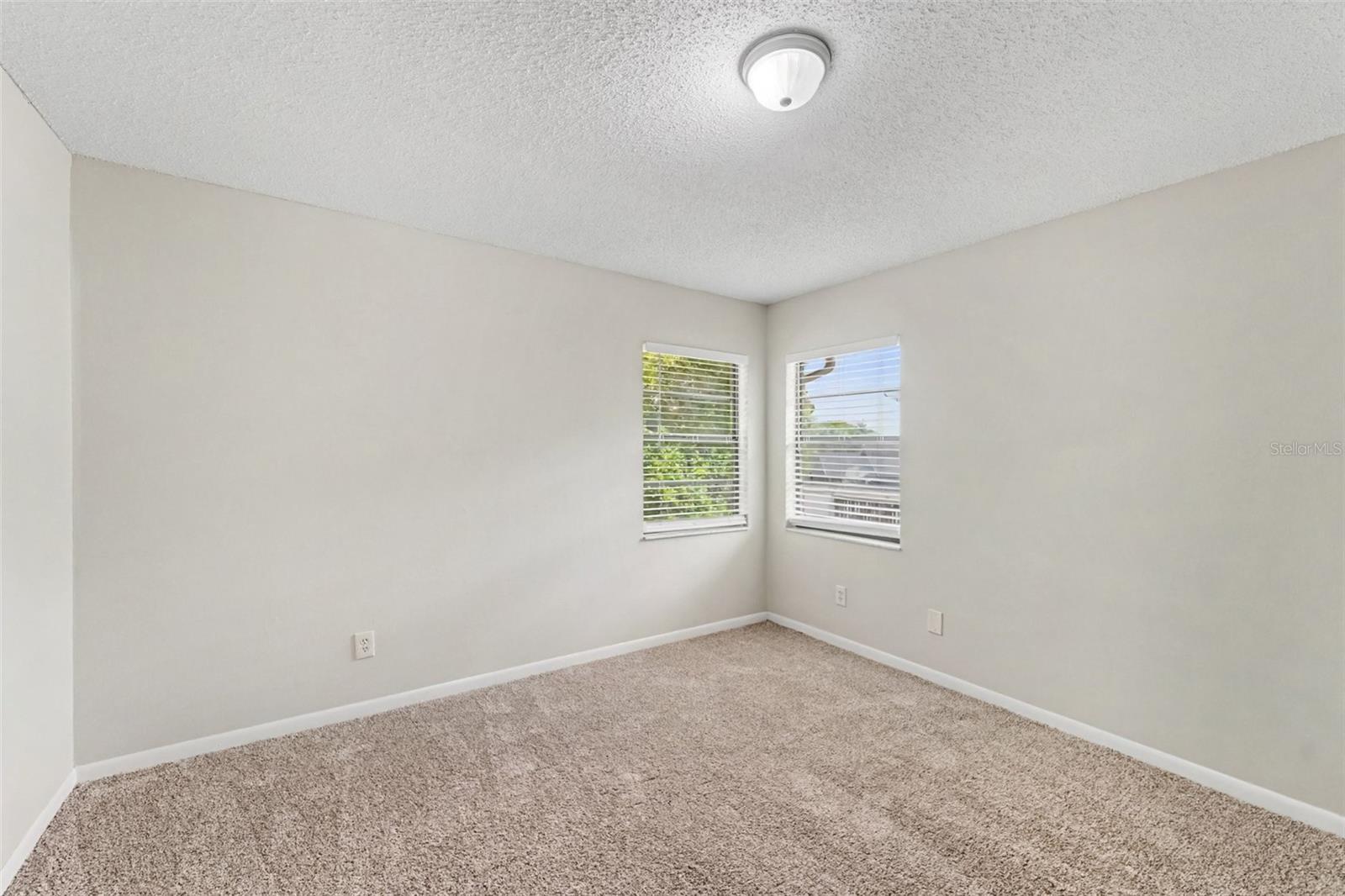 4386 Craigdarragh Ave Property Photo 15