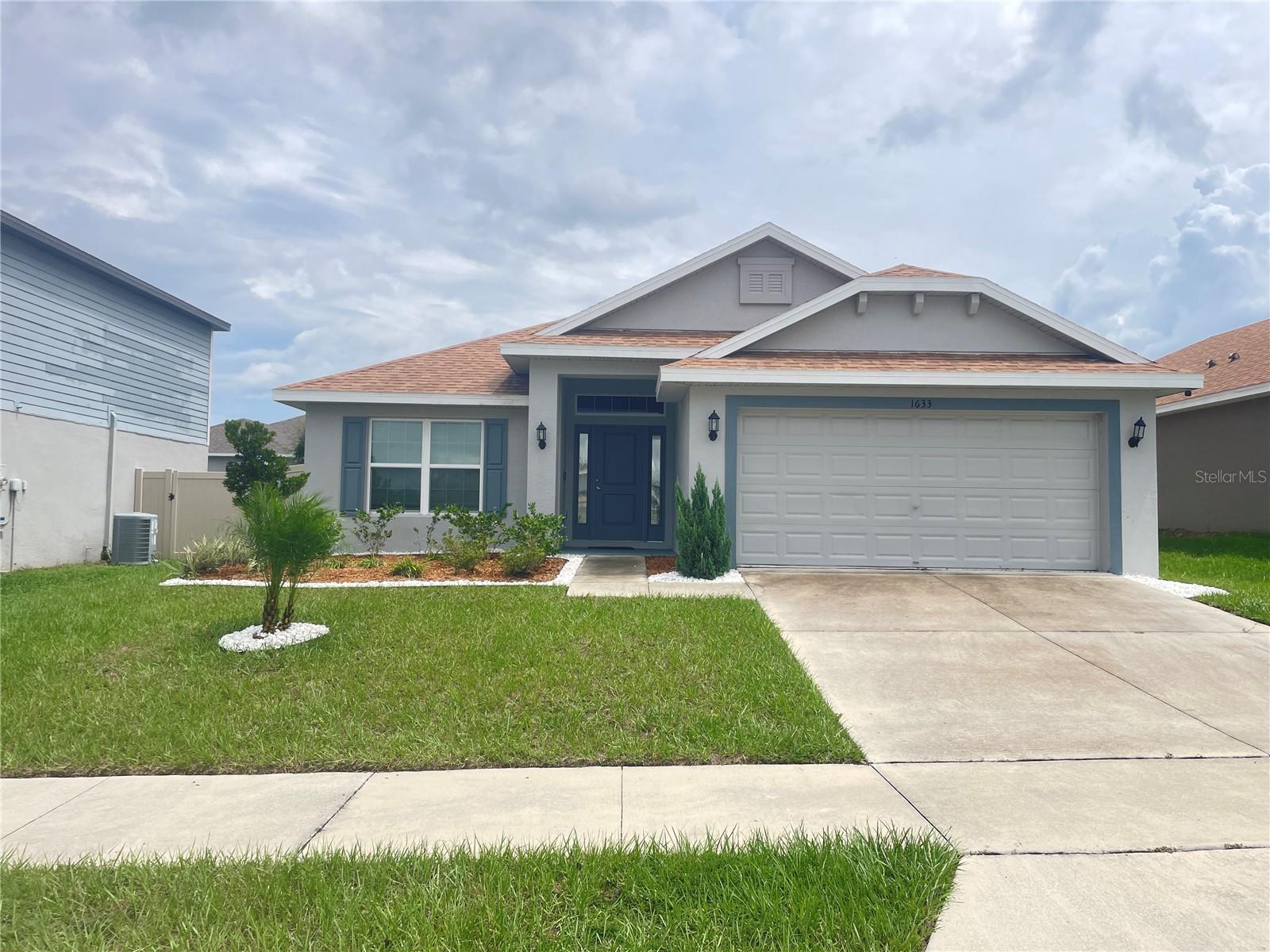 O6439800 Property Photo 1