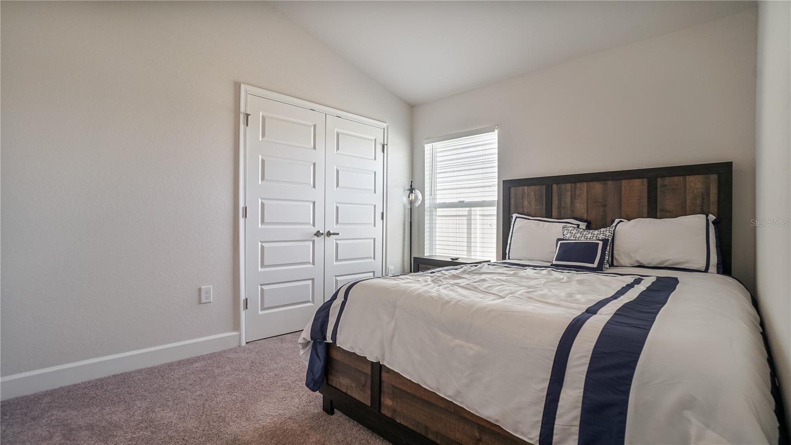 O6439800 Property Photo 20