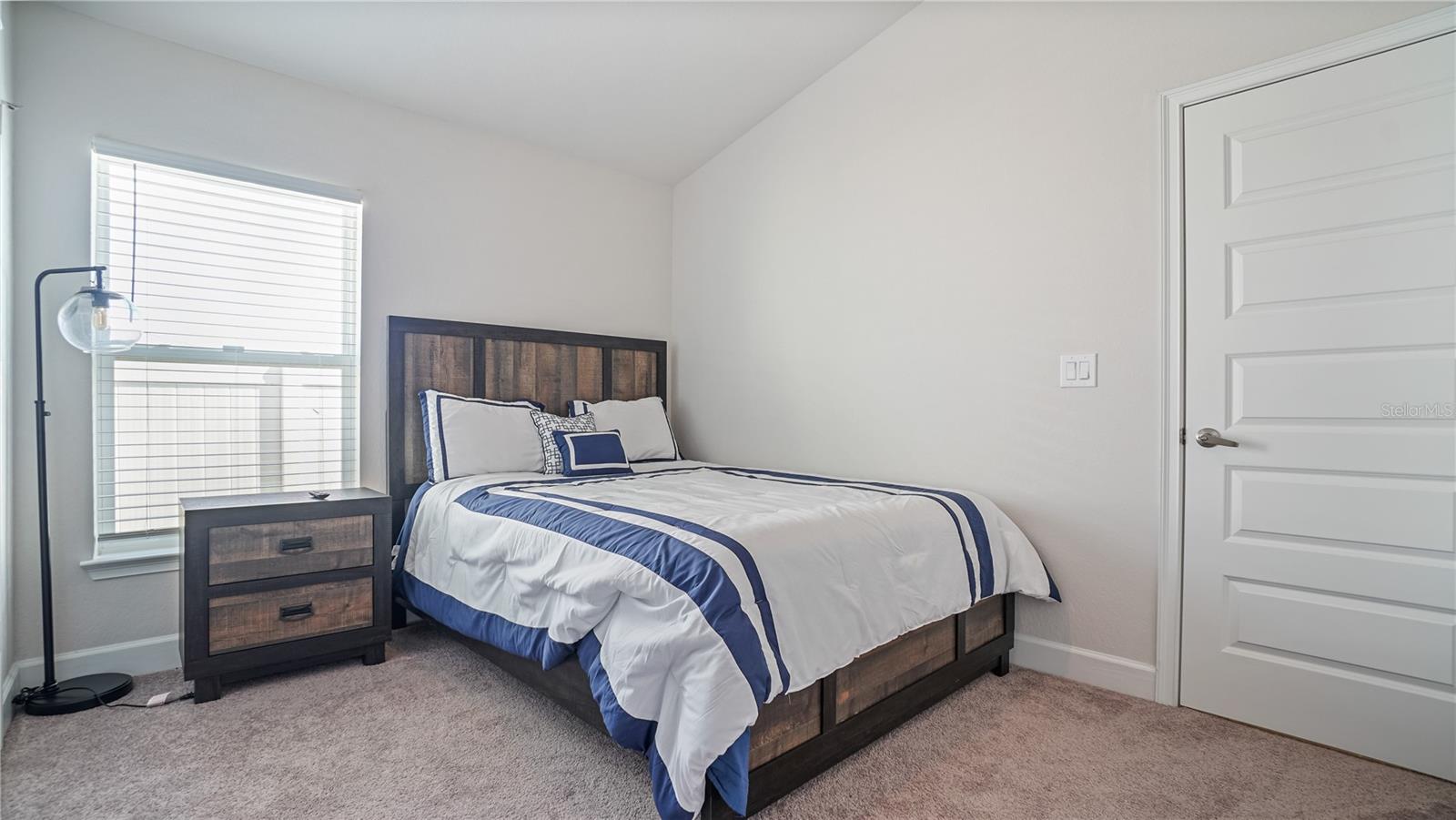 O6439800 Property Photo 21