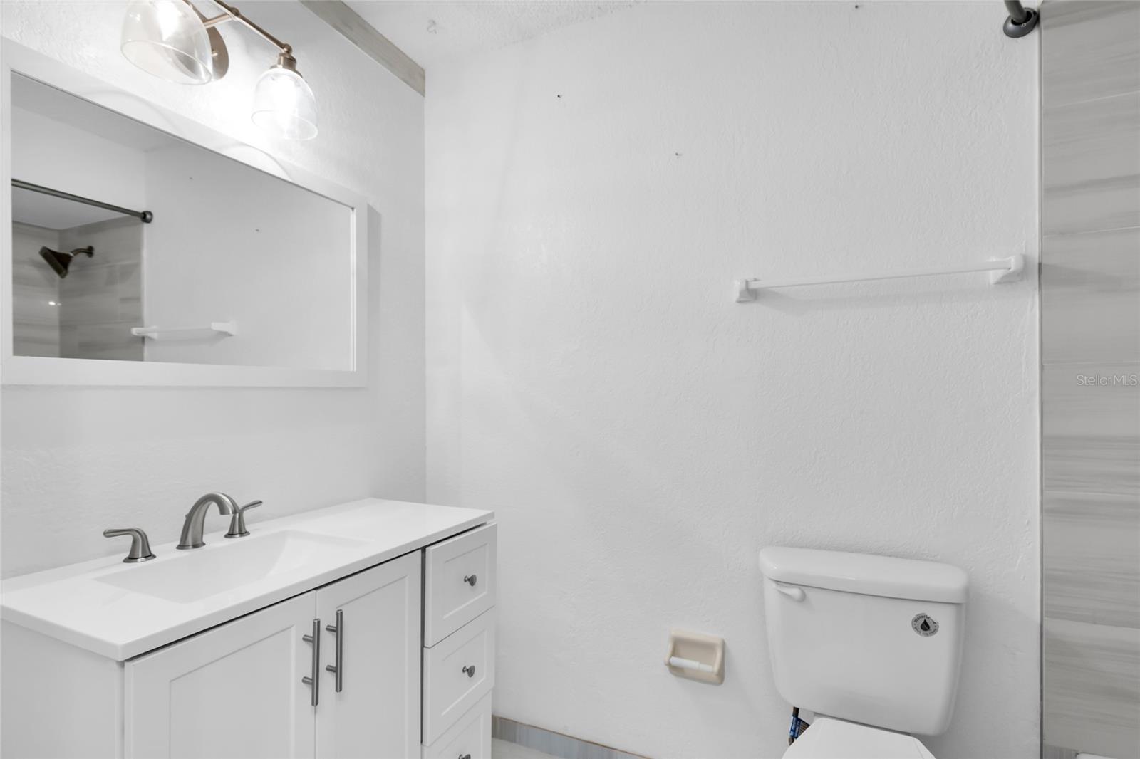 207 Elaine Dr Property Photo 7