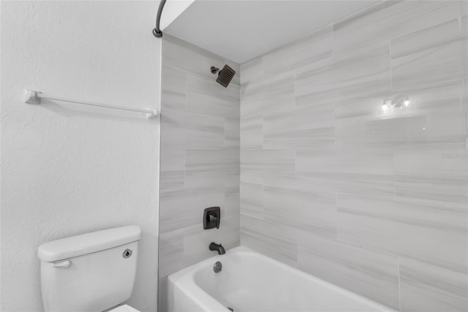 207 Elaine Dr Property Photo 8