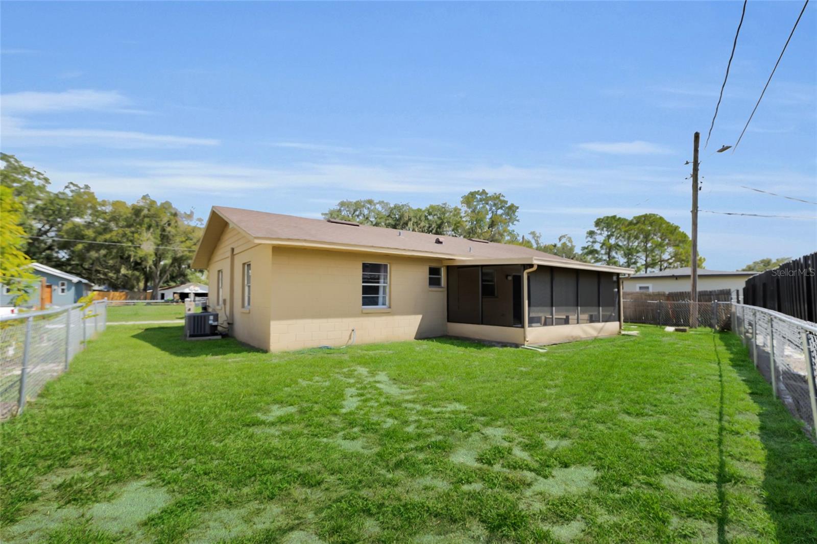 207 Elaine Dr Property Photo 12