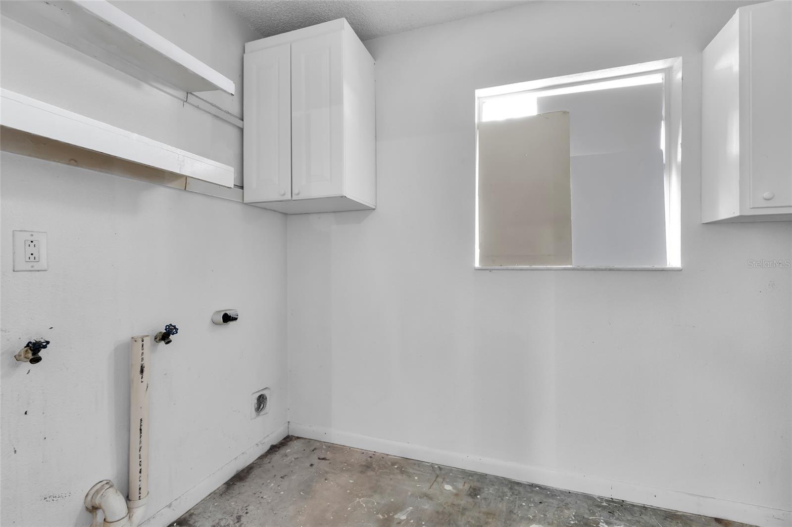 207 Elaine Dr Property Photo 14