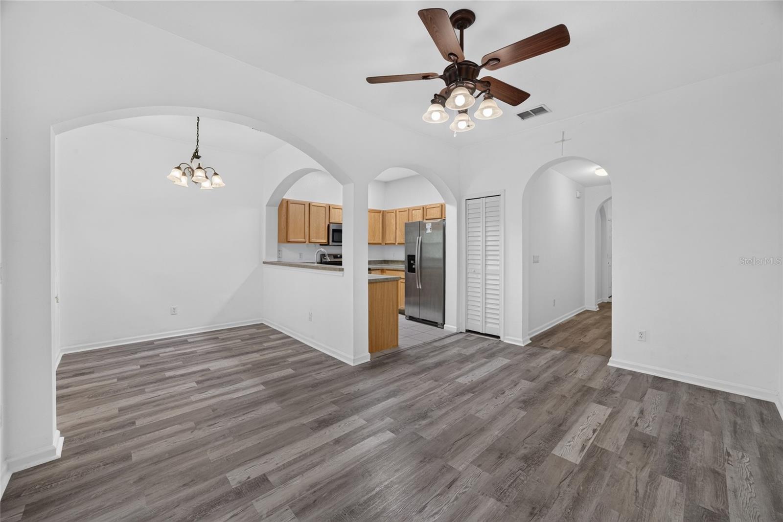 16073 Old Ash Loop Property Photo 10