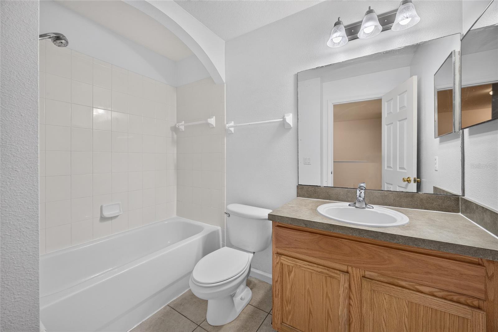 16073 Old Ash Loop Property Photo 11