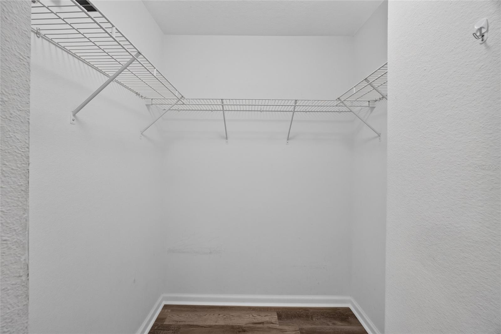 16073 Old Ash Loop Property Photo 12