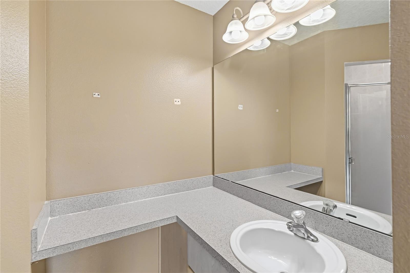 1131 S Pine Ridge Cir ##31 Property Photo 17