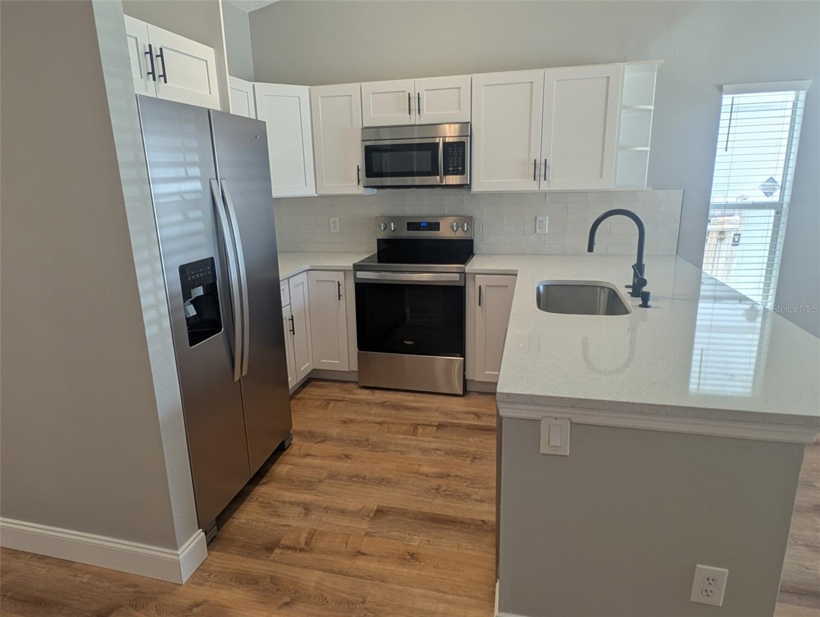 9305 Daney St Property Photo 4