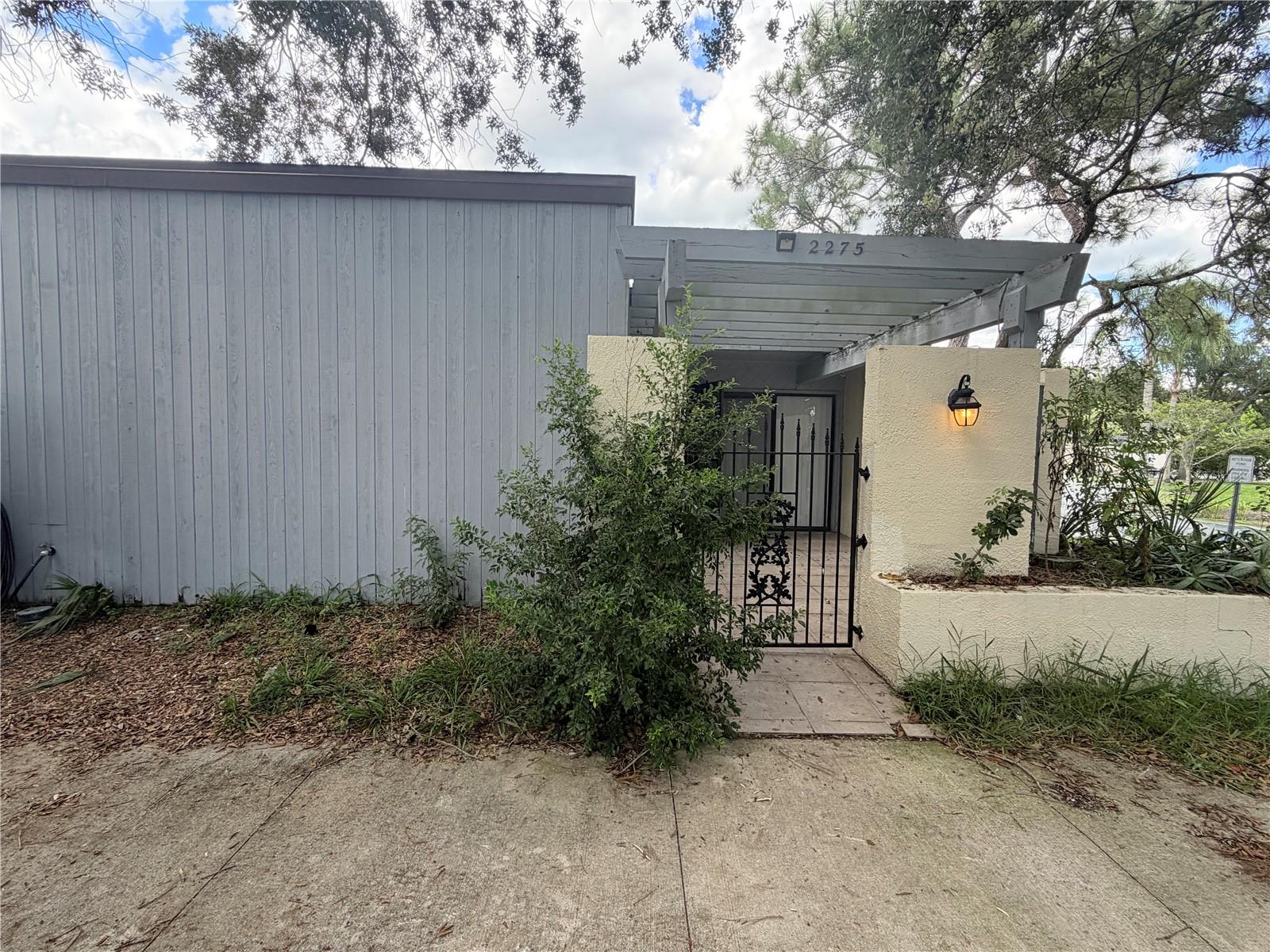 2275 ISLAND RUN Property Photo 1