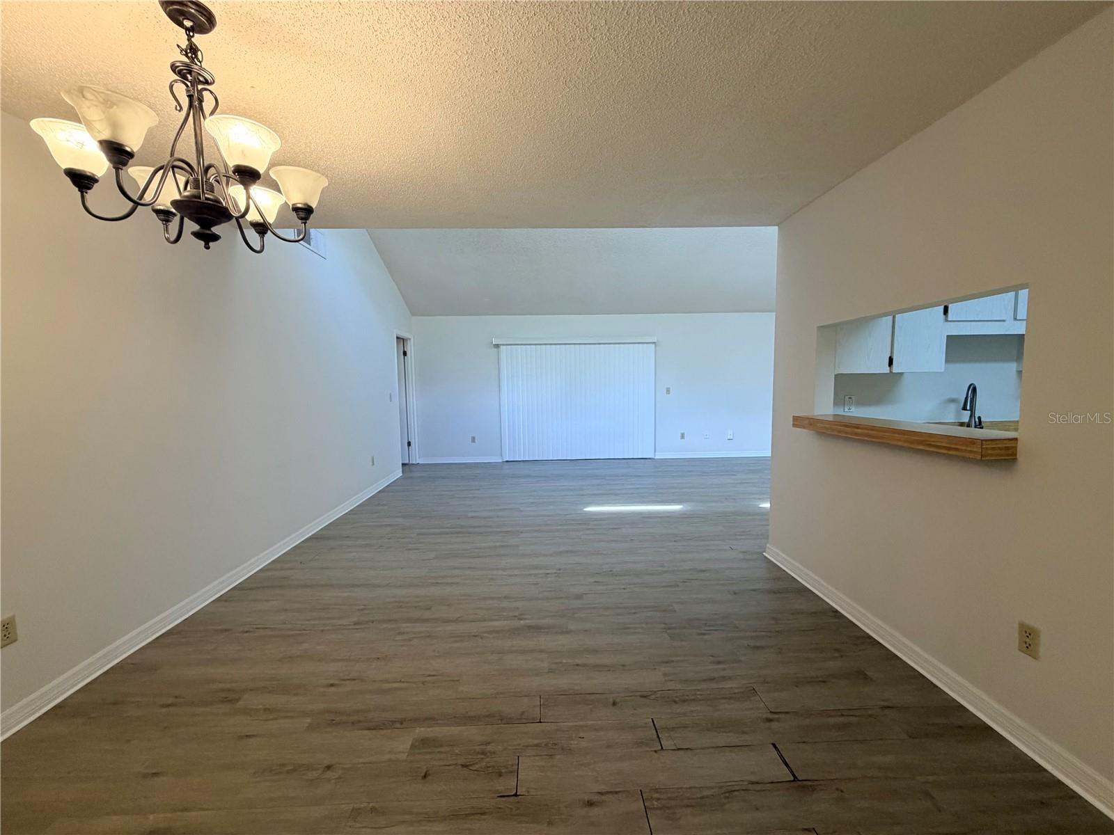 2275 Island Run Property Photo 4