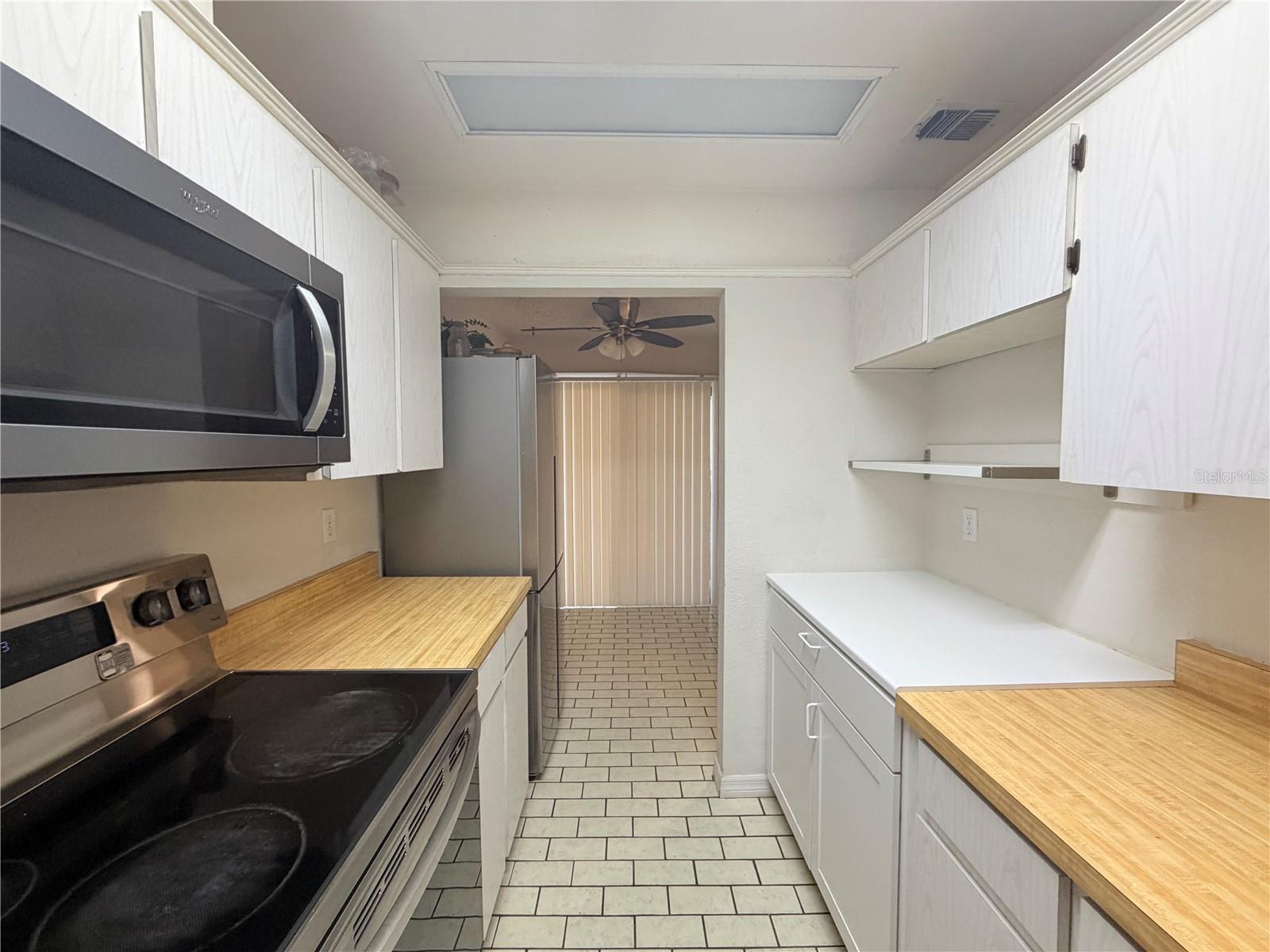 2275 Island Run Property Photo 8