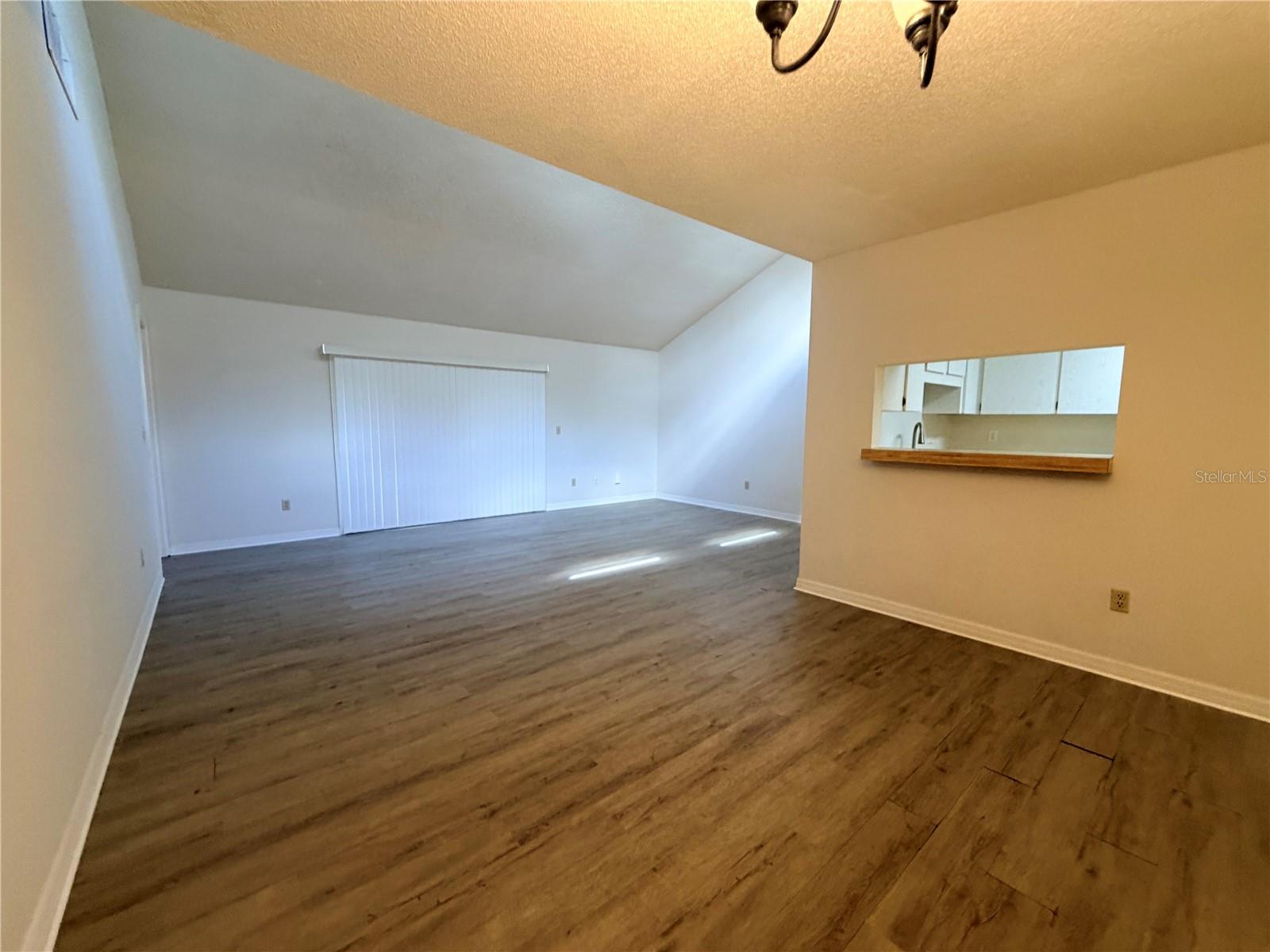2275 Island Run Property Photo 10