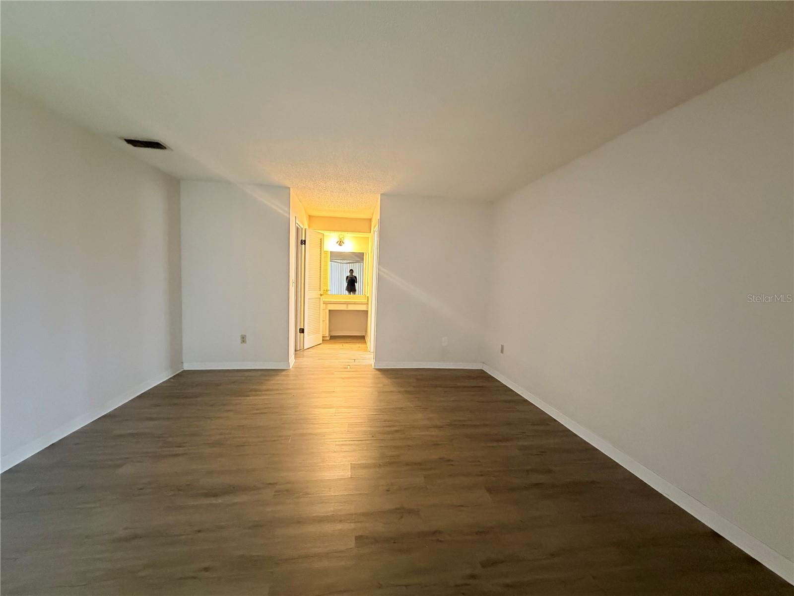 2275 Island Run Property Photo 14