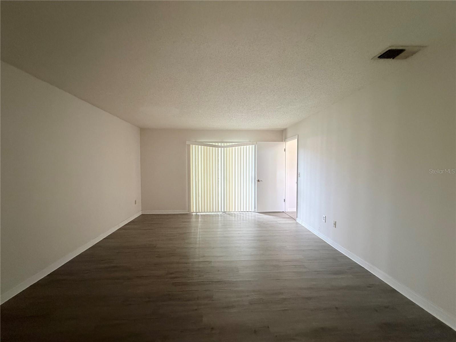 2275 Island Run Property Photo 17