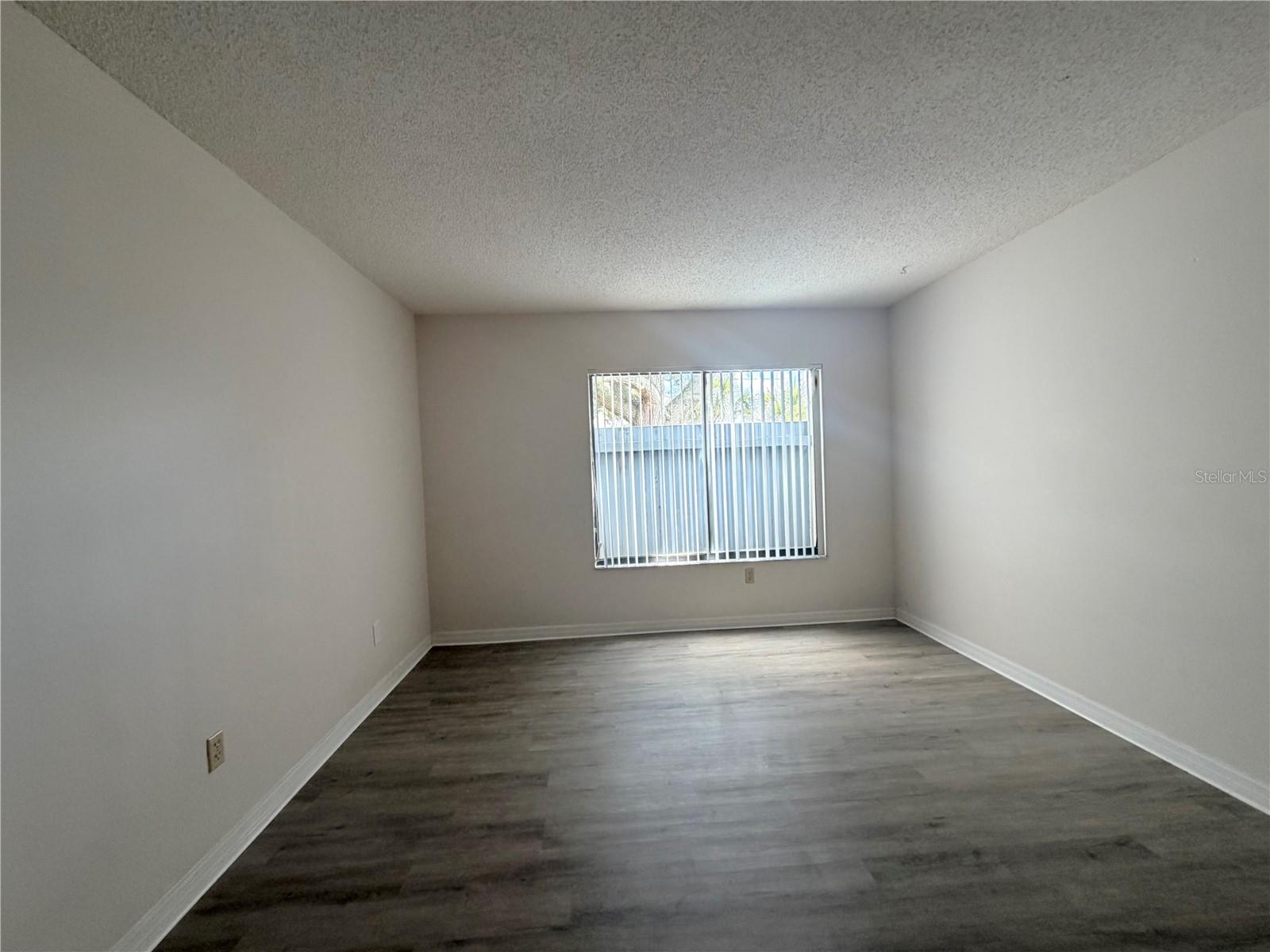 2275 Island Run Property Photo 21