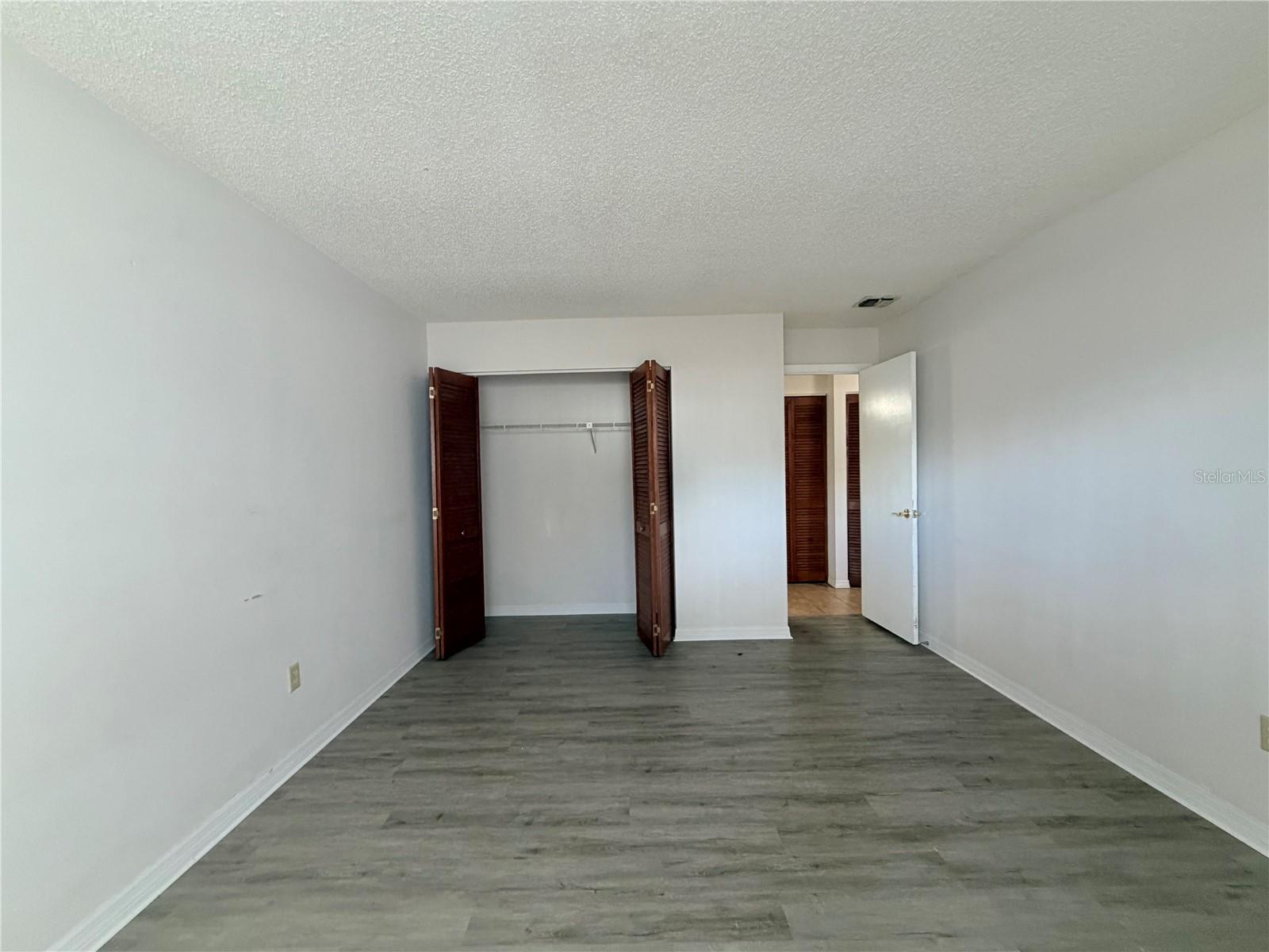 2275 Island Run Property Photo 22