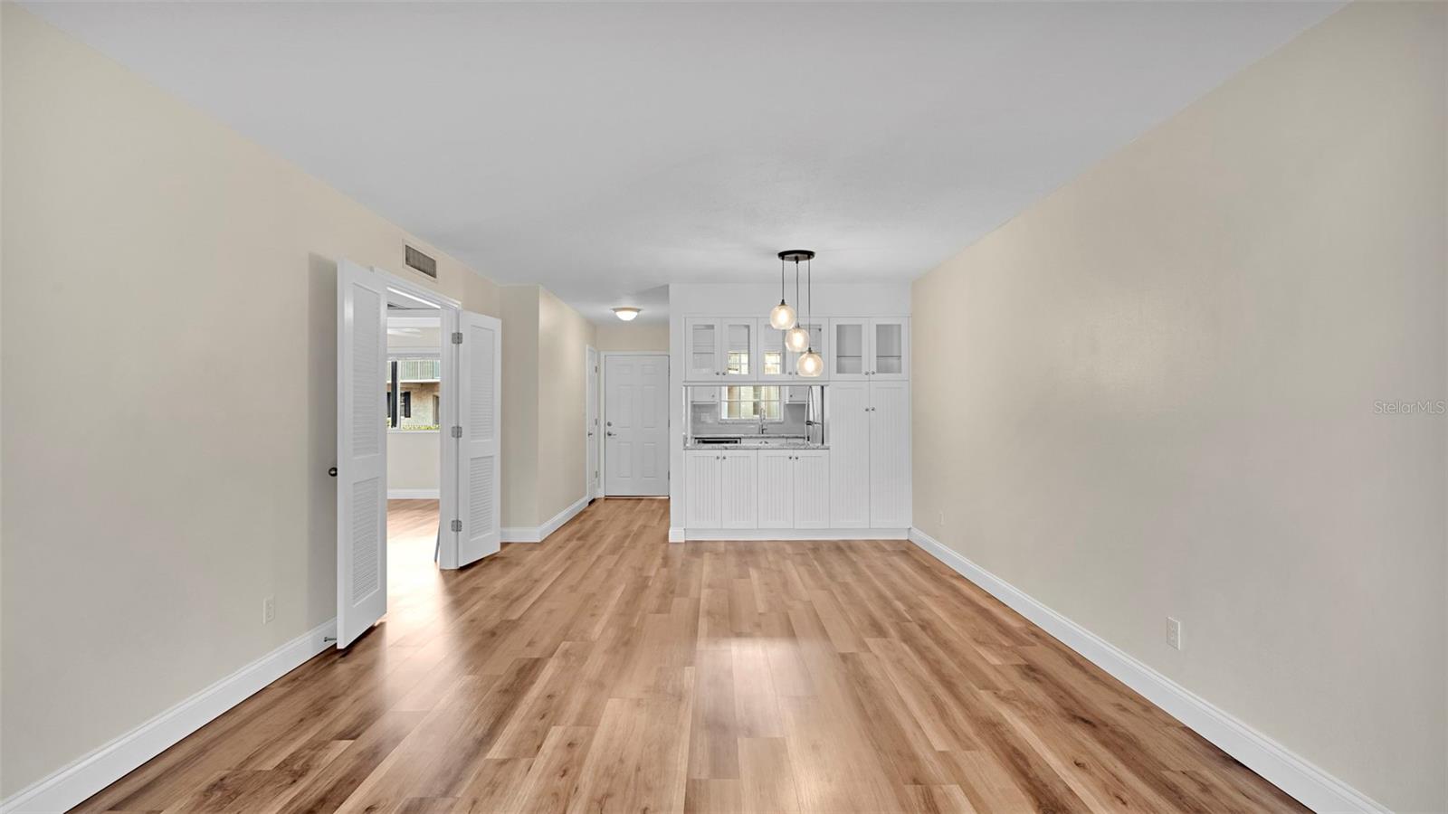 1250 S Denning Dr #127 Property Photo 10