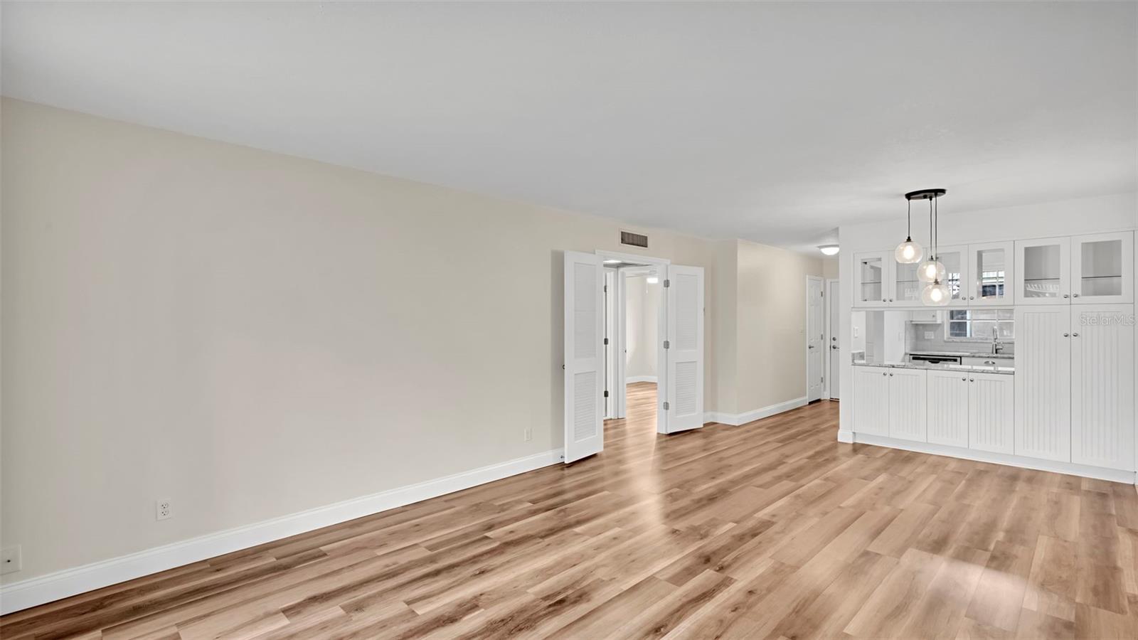 1250 S Denning Dr #127 Property Photo 11