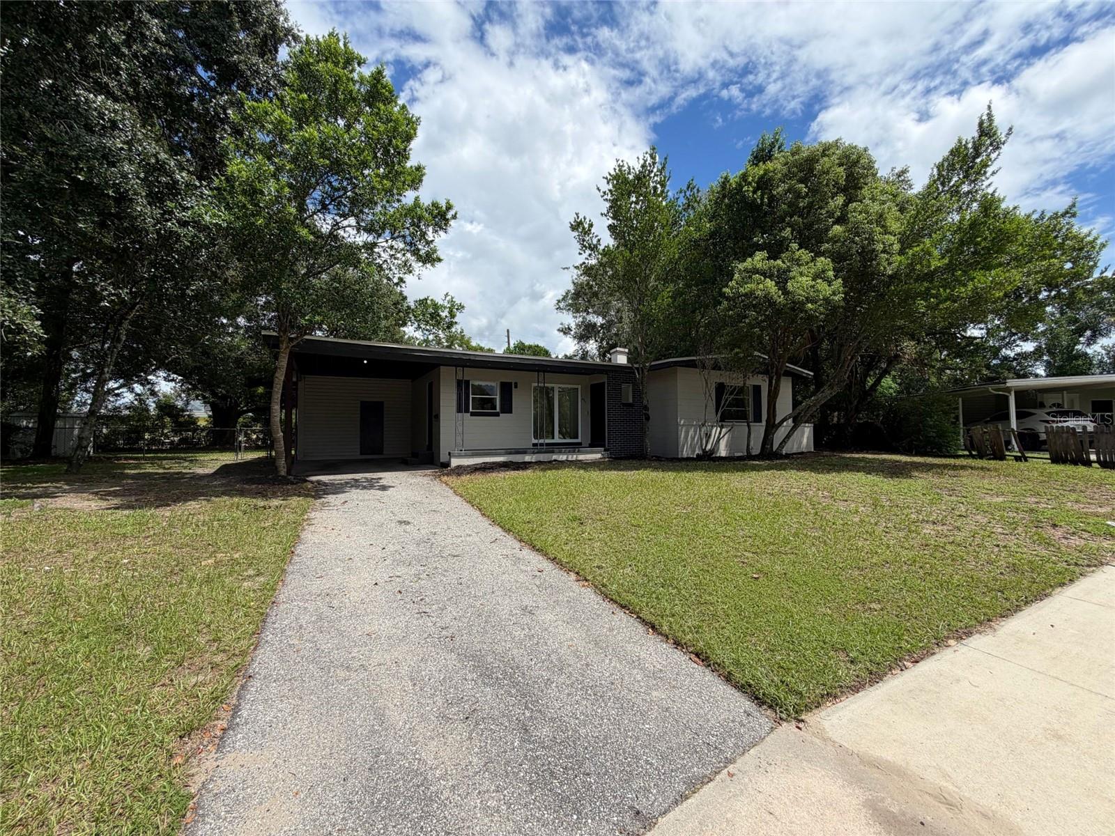 4511 MONTCLAIR RD Property Photo 1