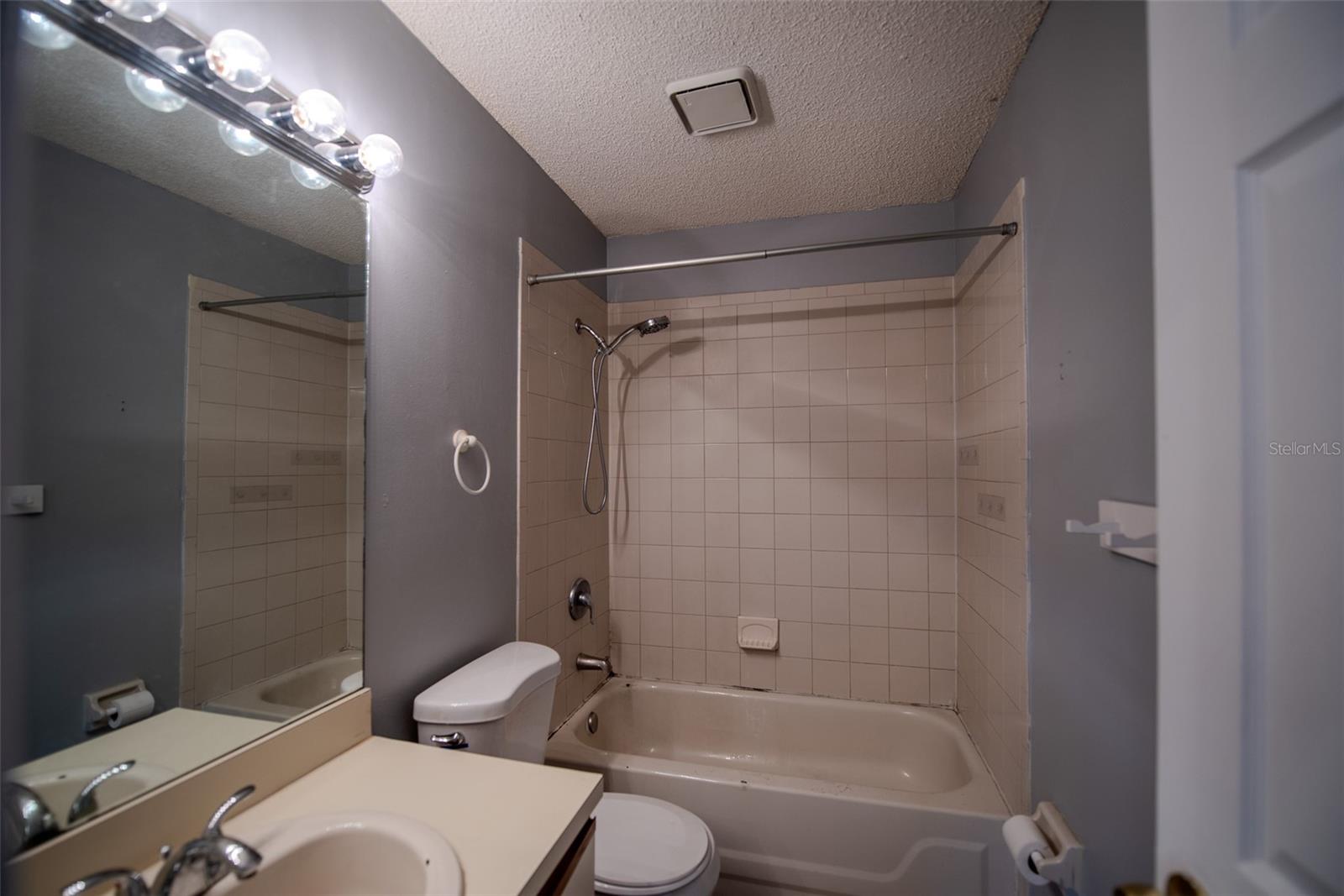 1621 Sandy Point Sq #61 Property Photo 4
