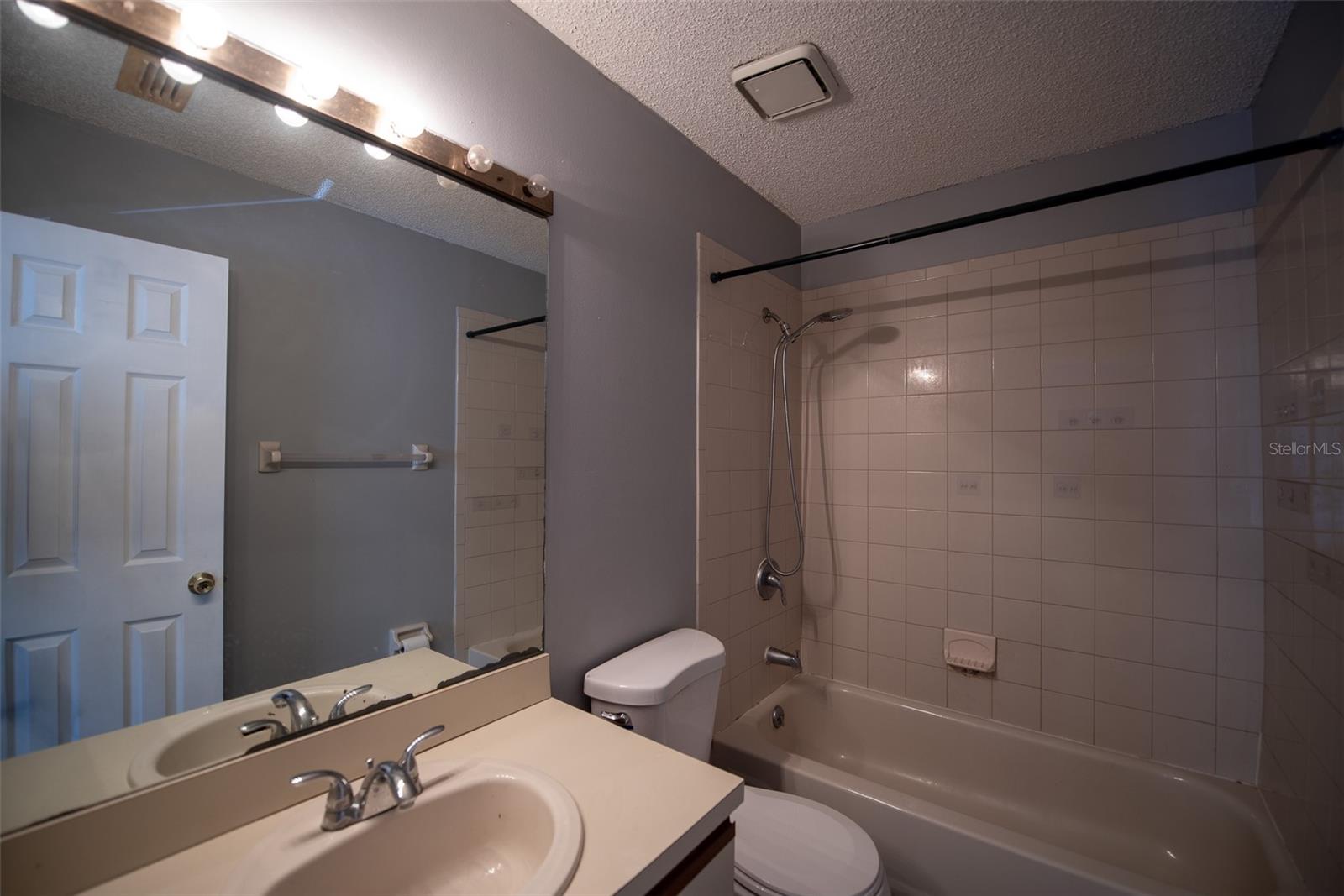 1621 Sandy Point Sq #61 Property Photo 6