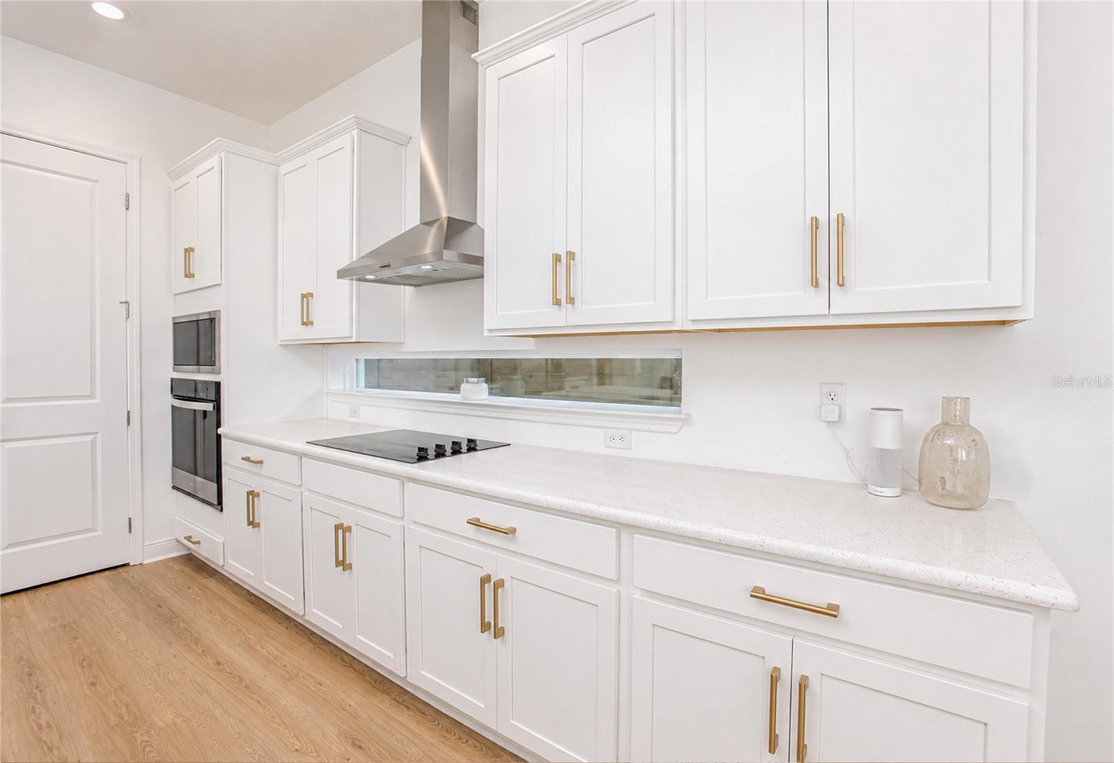 10133 Peebles St Property Photo 18