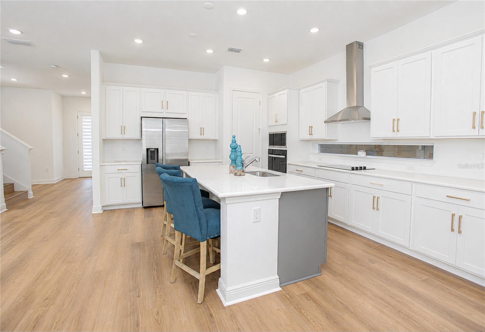 10133 Peebles St Property Photo 20